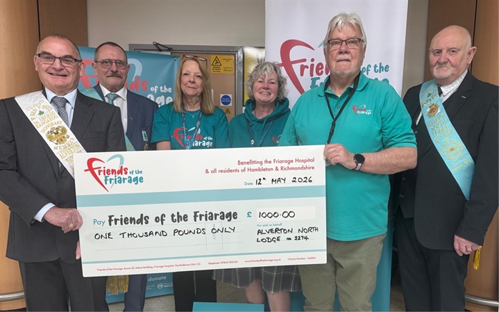 £1,000 Donation from Alverton North Lodge Buffs